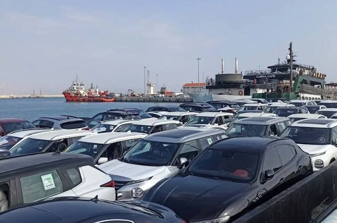 راهنمای جامع خودروهای پلاک منطقه آزاد: از قوانین گمرکی تا استراتژیهای خرید