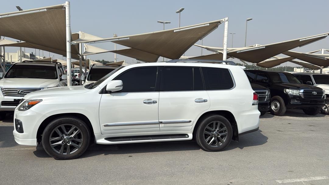 لکسوس LX 570