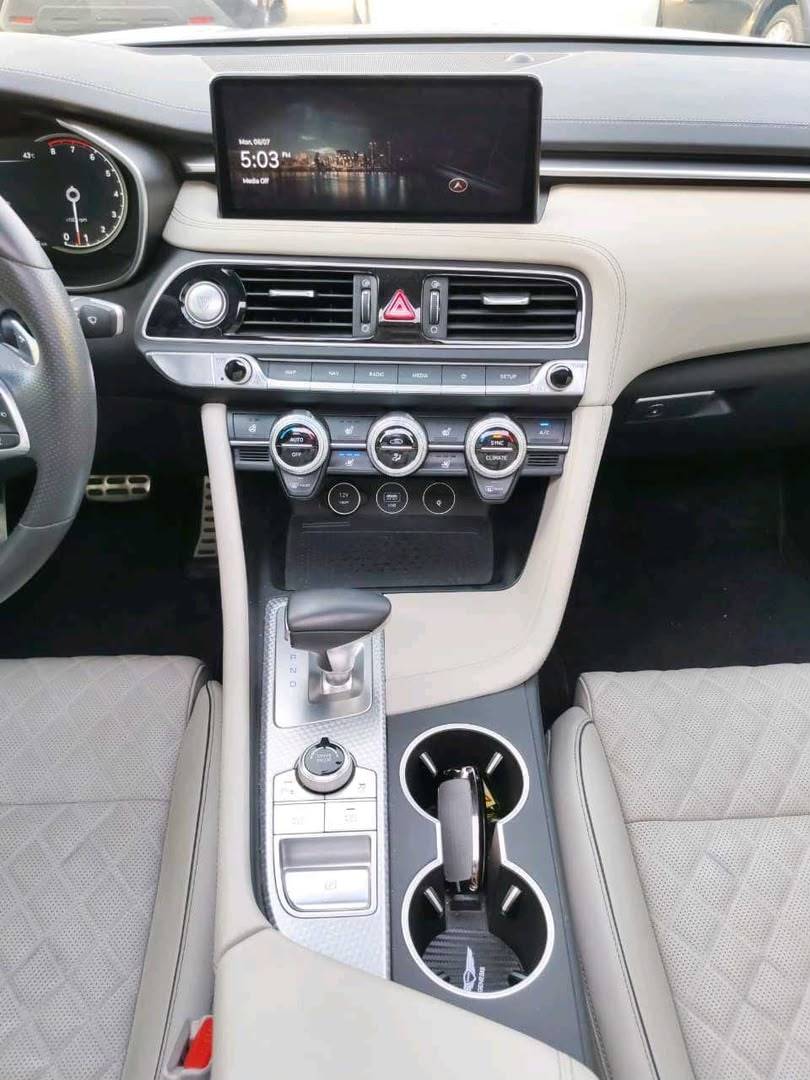 جنسیس g70
