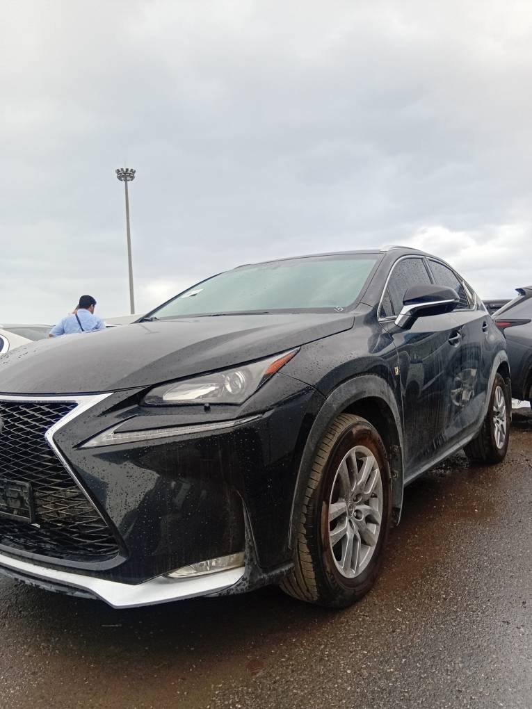 لکسوس NX200t F Sport